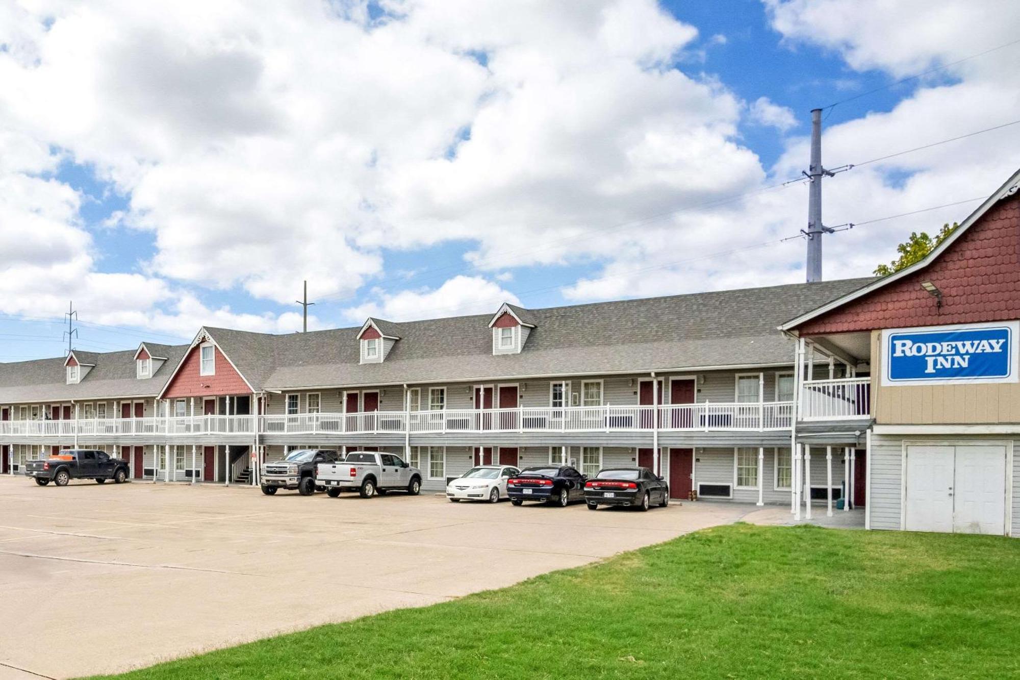 Rodeway Inn Уэйко Экстерьер фото