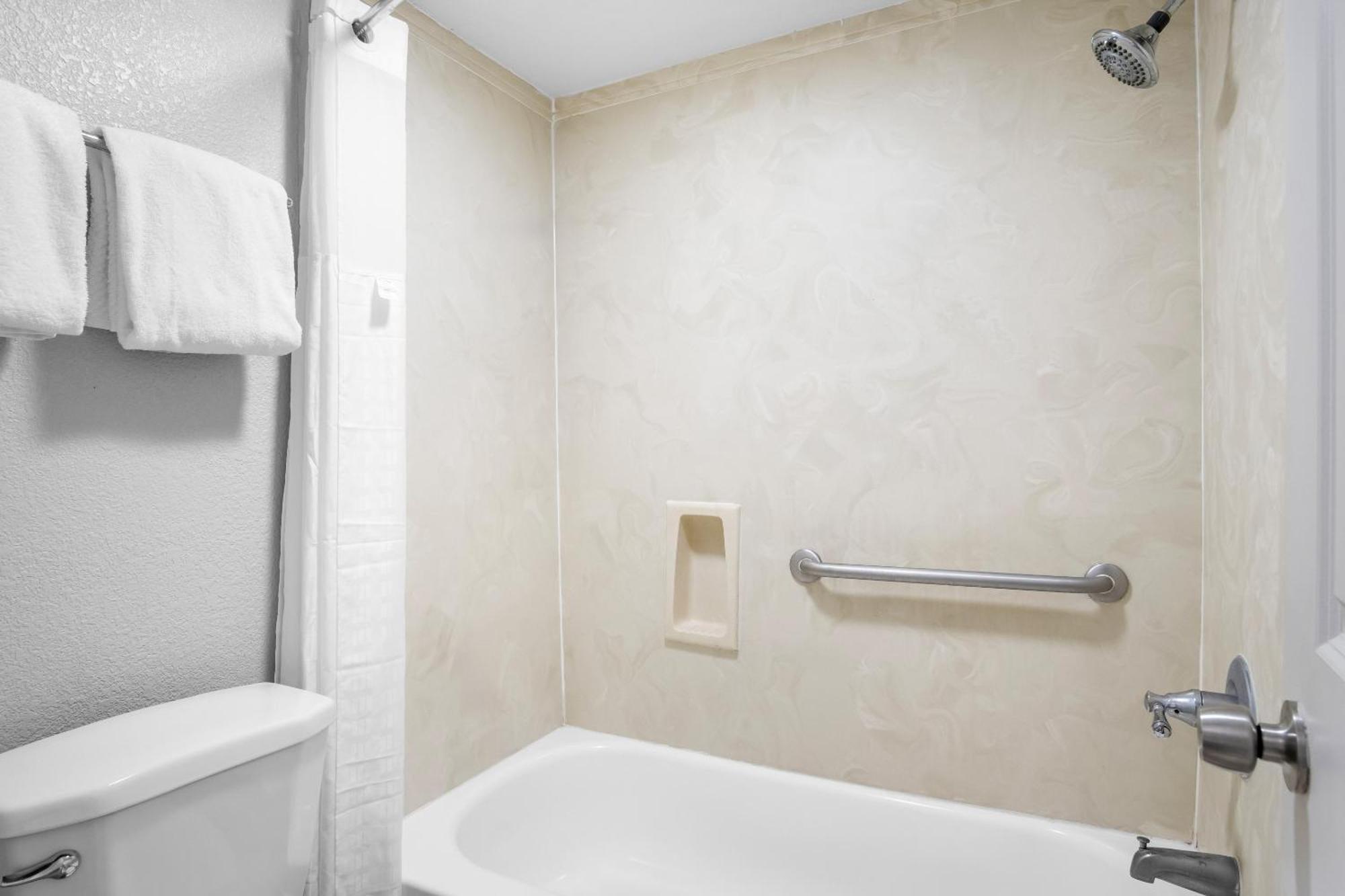 Rodeway Inn Уэйко Экстерьер фото